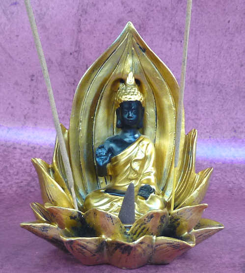 Goldfarbener Rückfluss-Räucherkegel-Halter mit Wasserfalleffekt